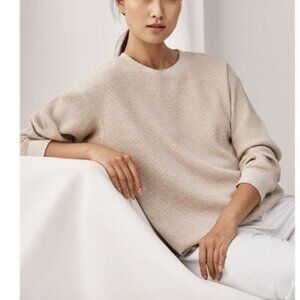 Uniqlo Womens Medium Crew Neck Waffle Pullover Beige Color